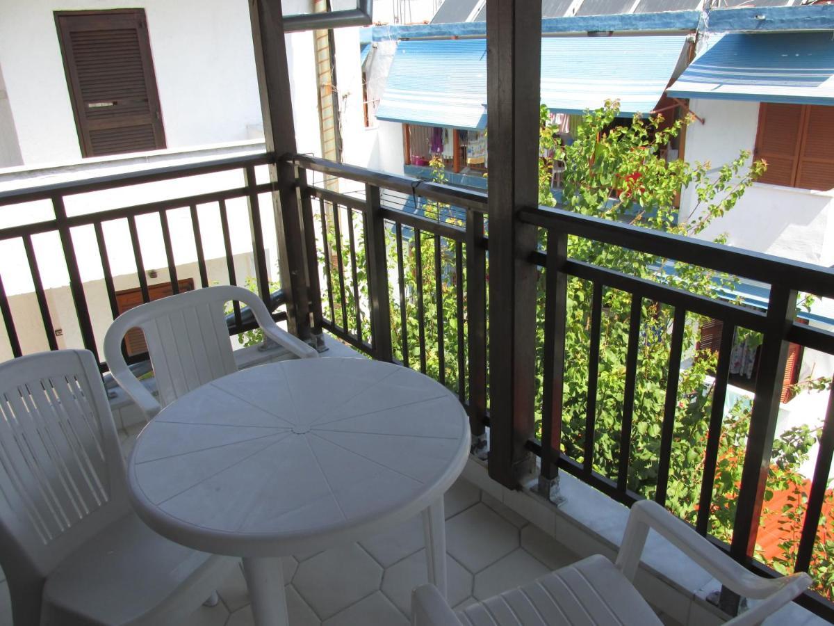 פפקוהורי Apartments Villa Castor מראה חיצוני תמונה