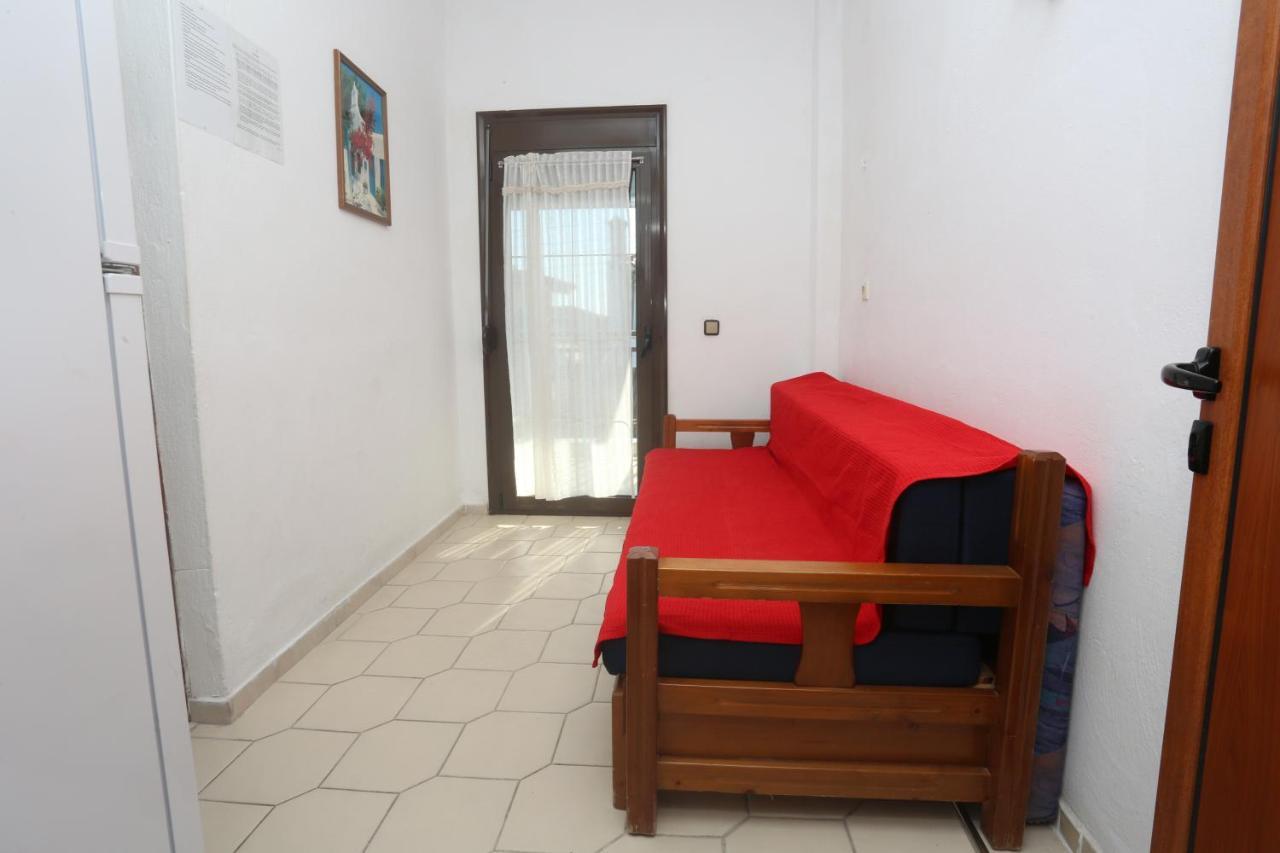 פפקוהורי Apartments Villa Castor מראה חיצוני תמונה