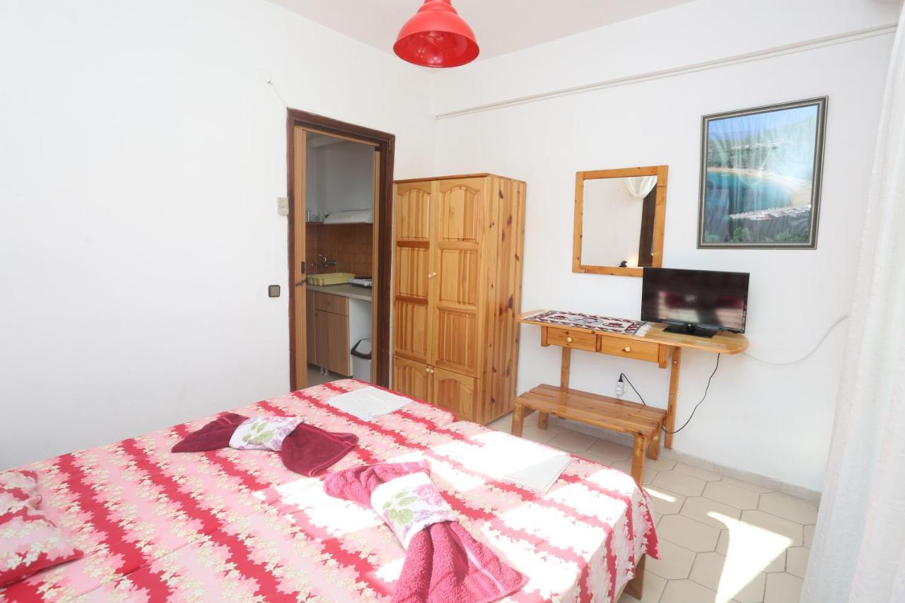 פפקוהורי Apartments Villa Castor מראה חיצוני תמונה