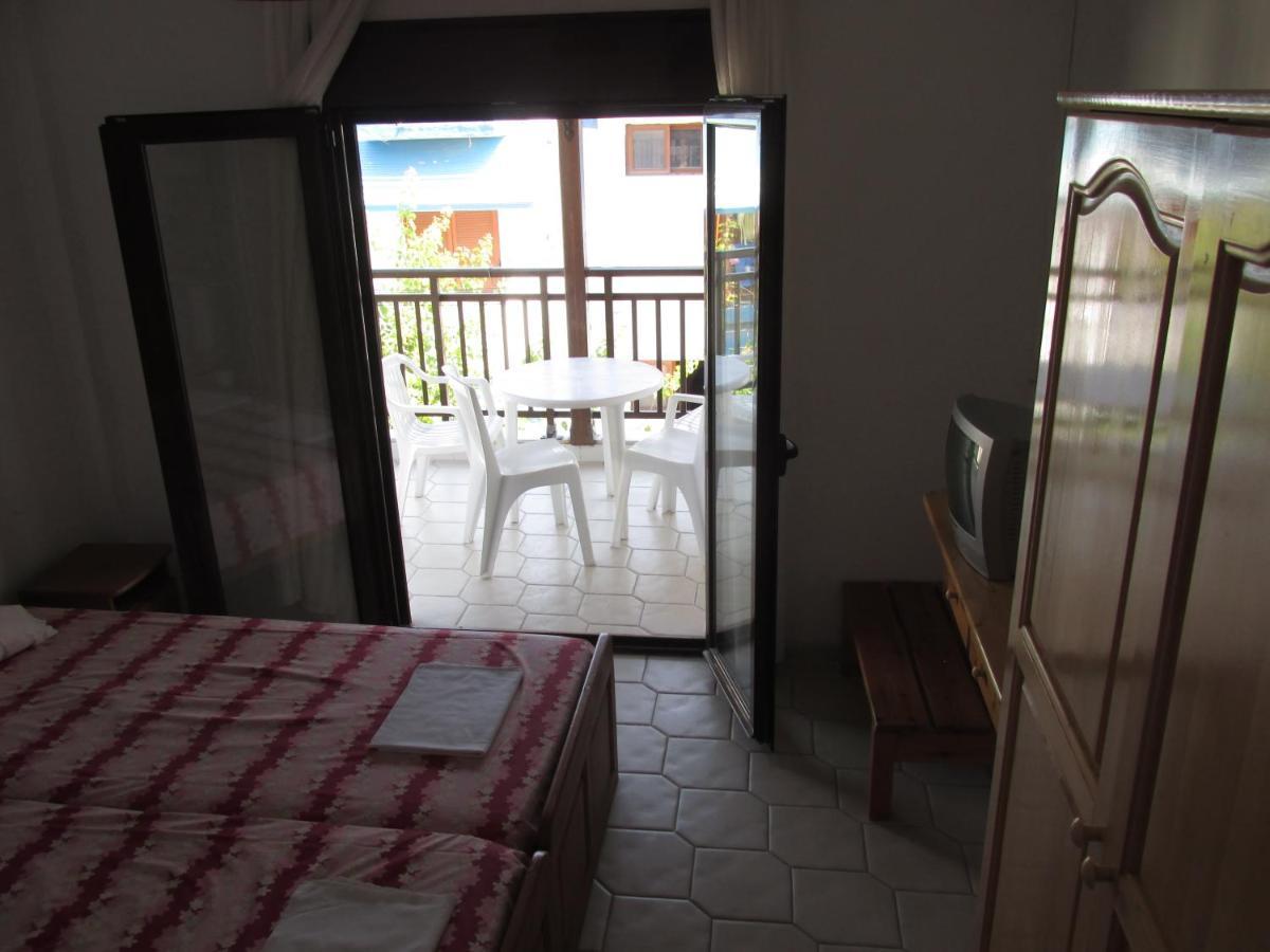 פפקוהורי Apartments Villa Castor מראה חיצוני תמונה